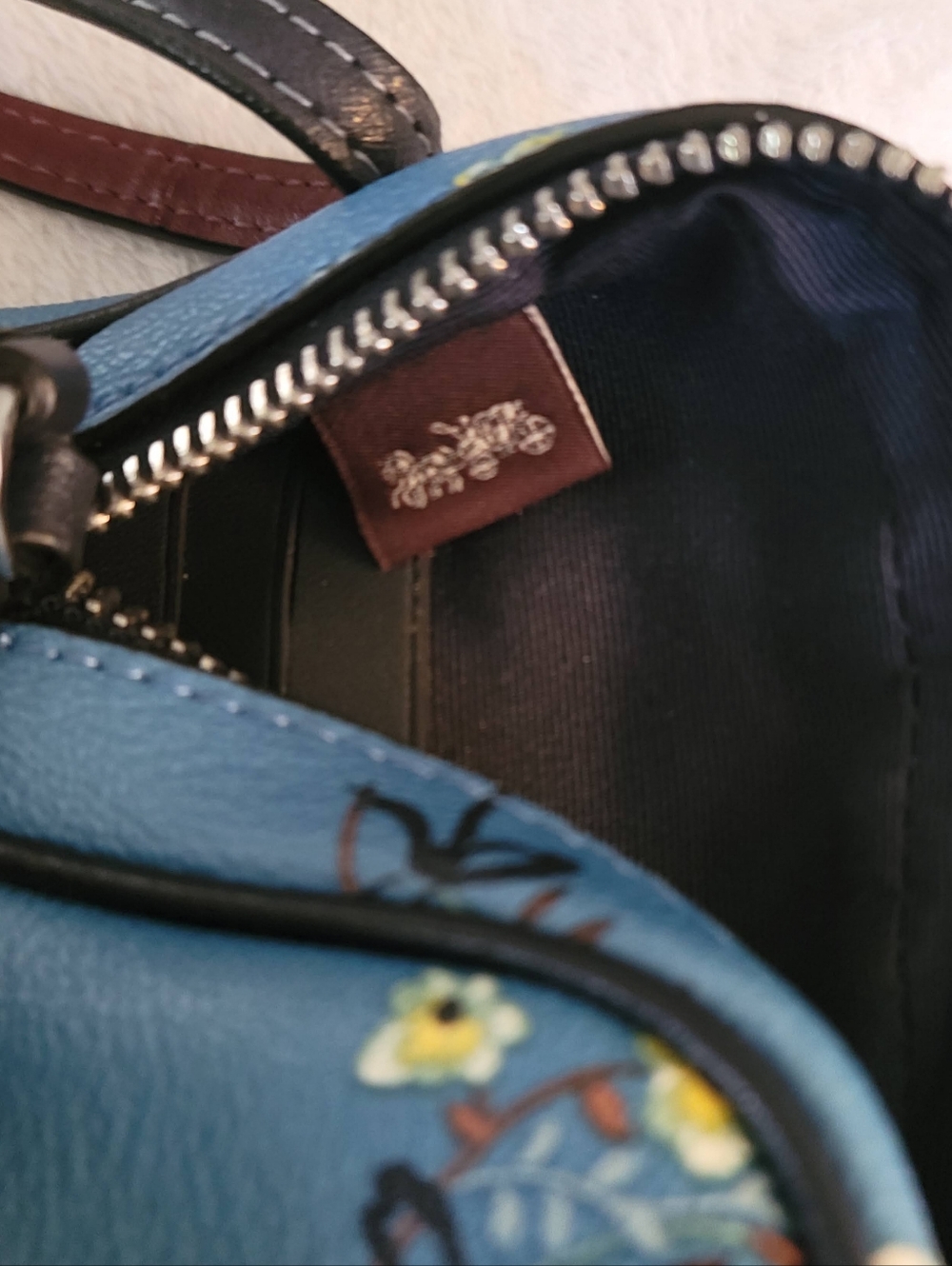 Coach Phone Crossbody - Picture 3 of 9